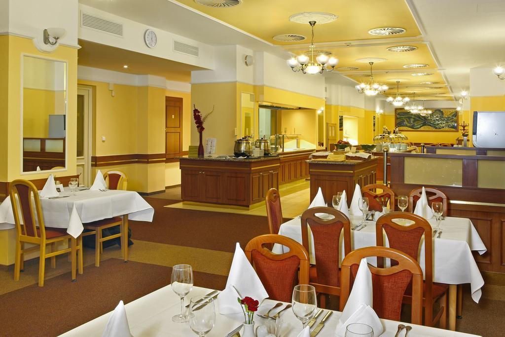 Ensana Vltava Hotel Marianske Lazne Exterior photo